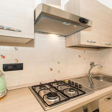 Apartment Piazza Bengasi Cozy *